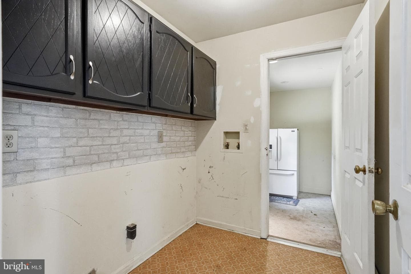 103 E Winchester Avenue photo 30