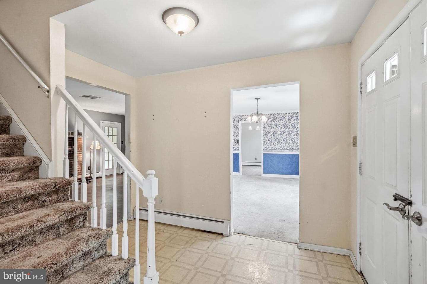 103 E Winchester Avenue photo 9