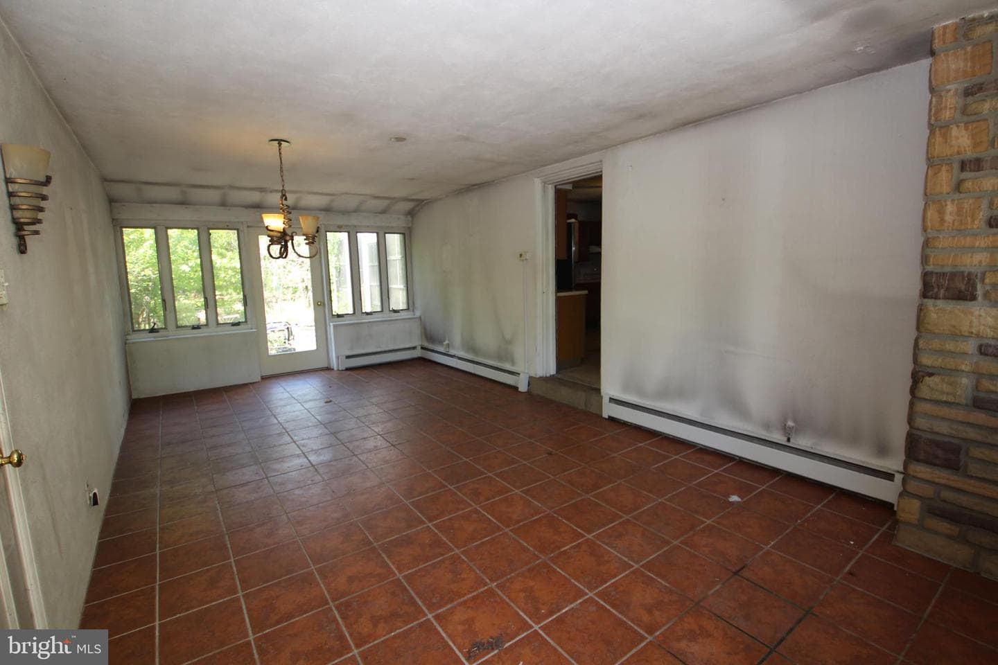 319 Fairhill Road photo 2