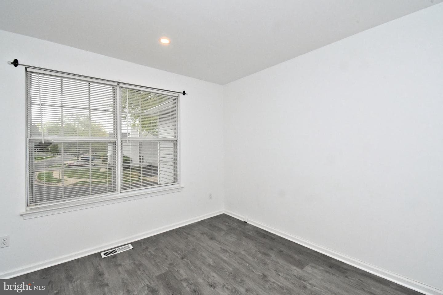 43 Everett Drive #143 photo 26