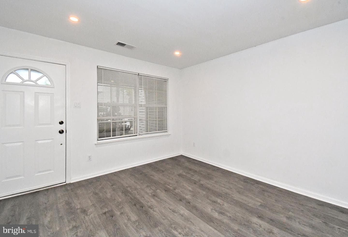 43 Everett Drive #143 photo 7