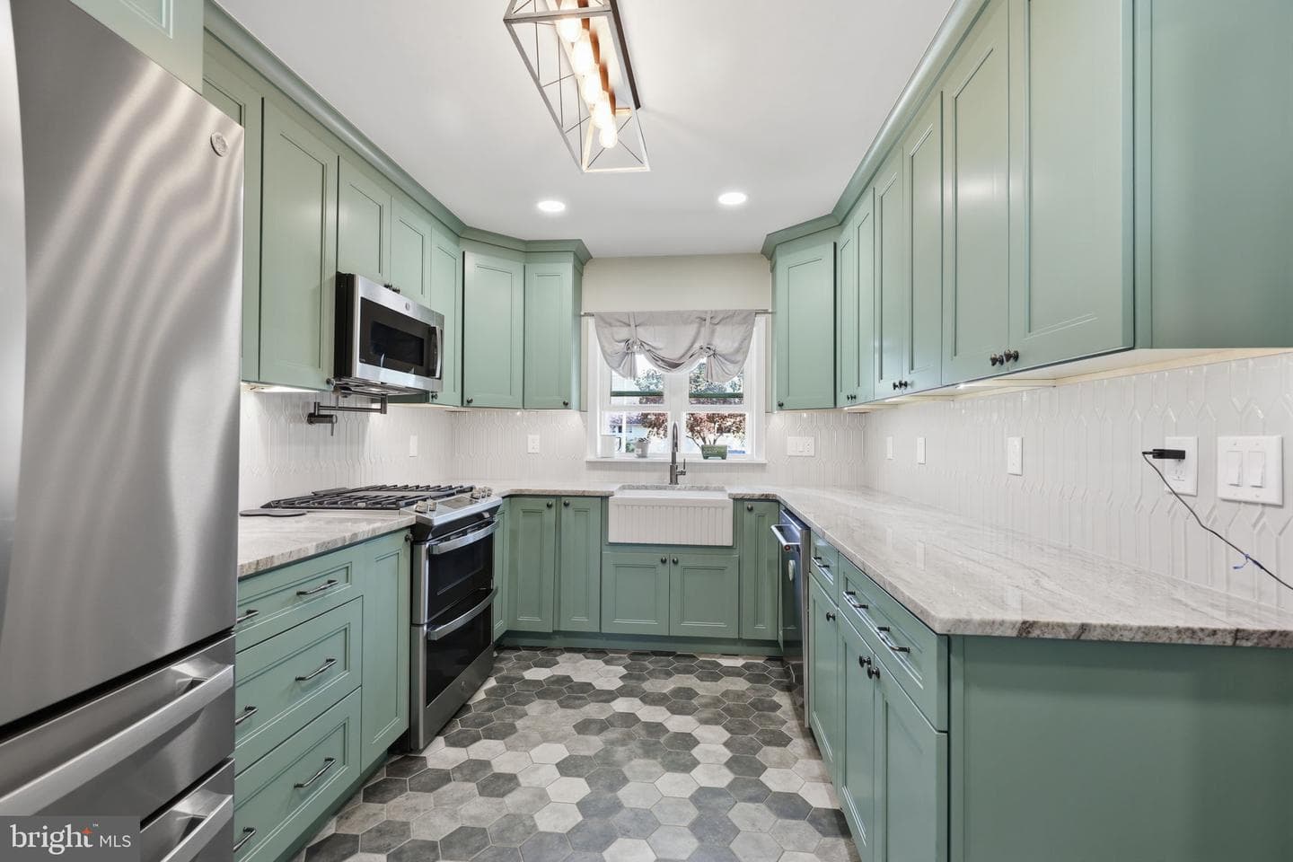 17 Needlepine Lane photo 4