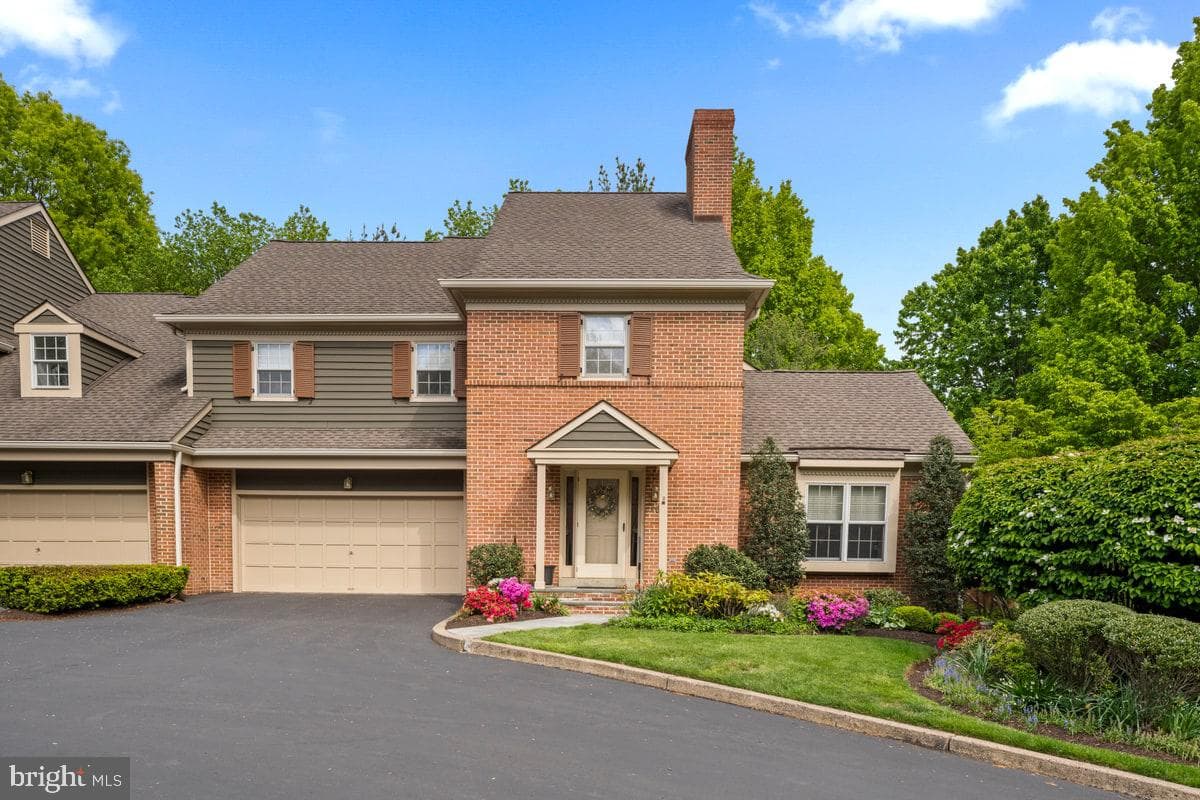 16 Blakemore Court