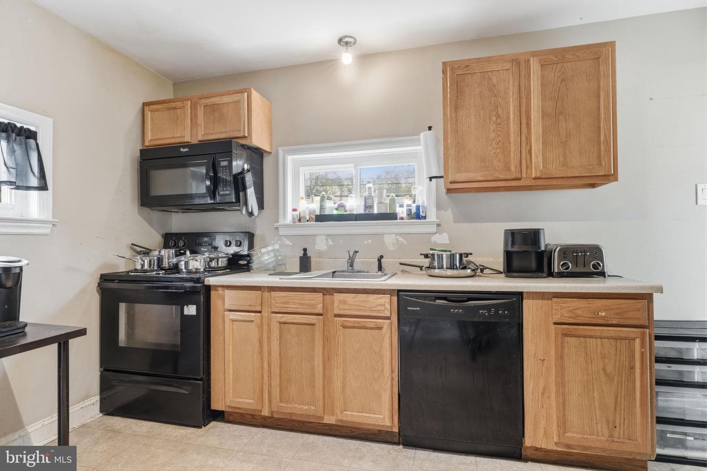 3523 Dixon Avenue photo 11