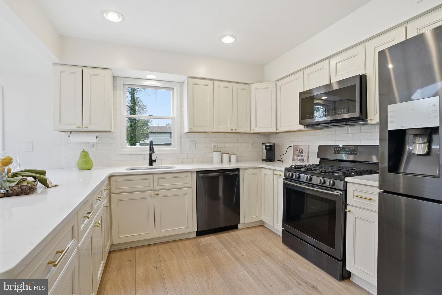 476 Gladstone Road photo 15
