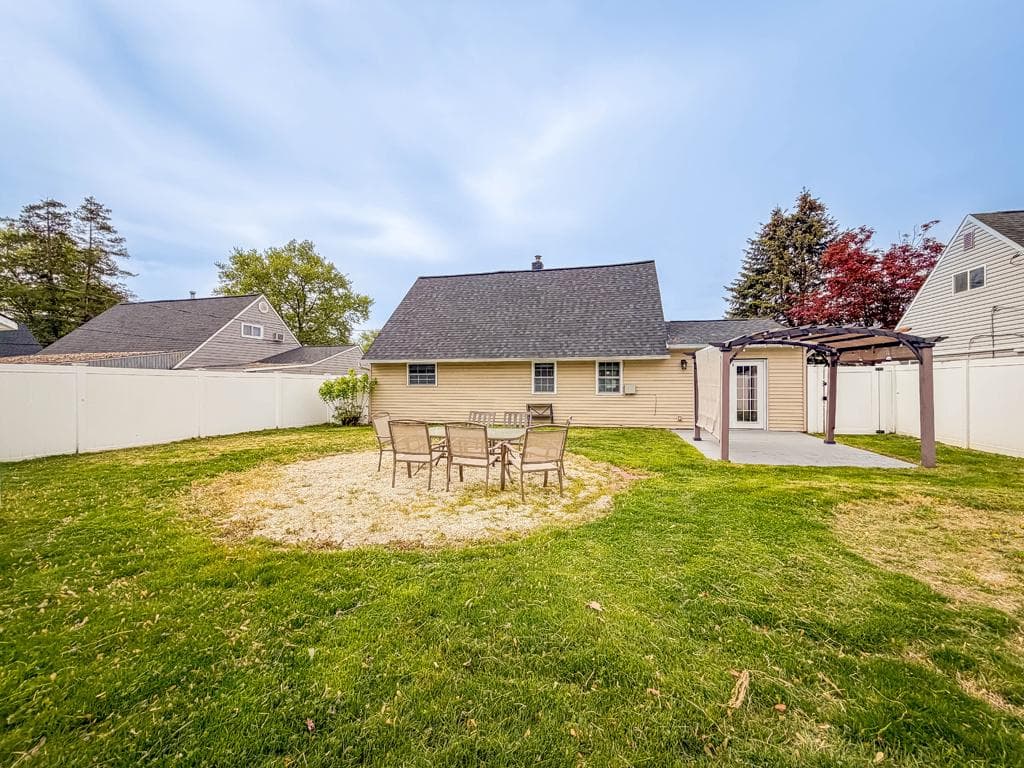 70 Huckleberry Lane photo 37
