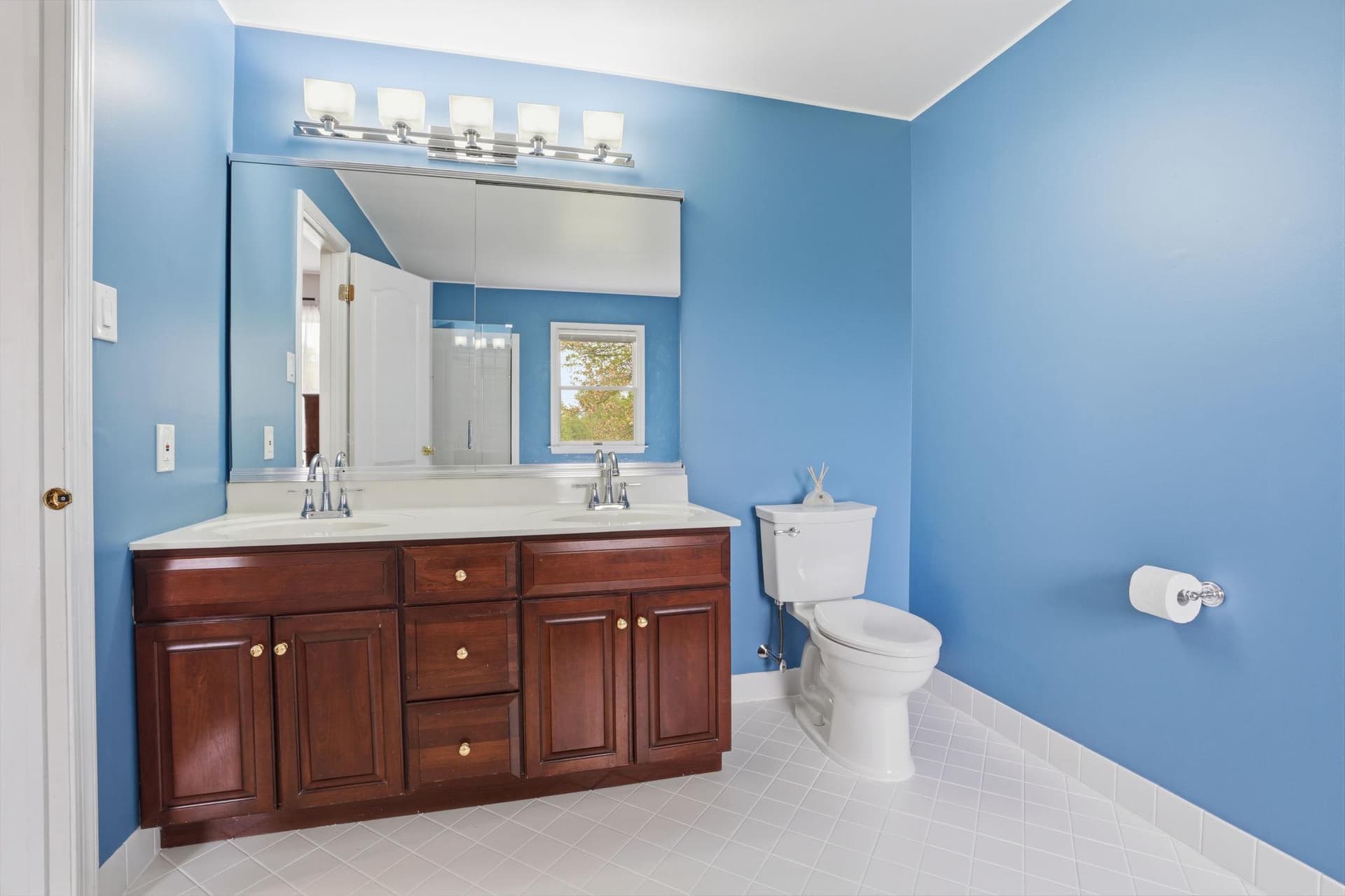 1410 Windsor Drive photo 23