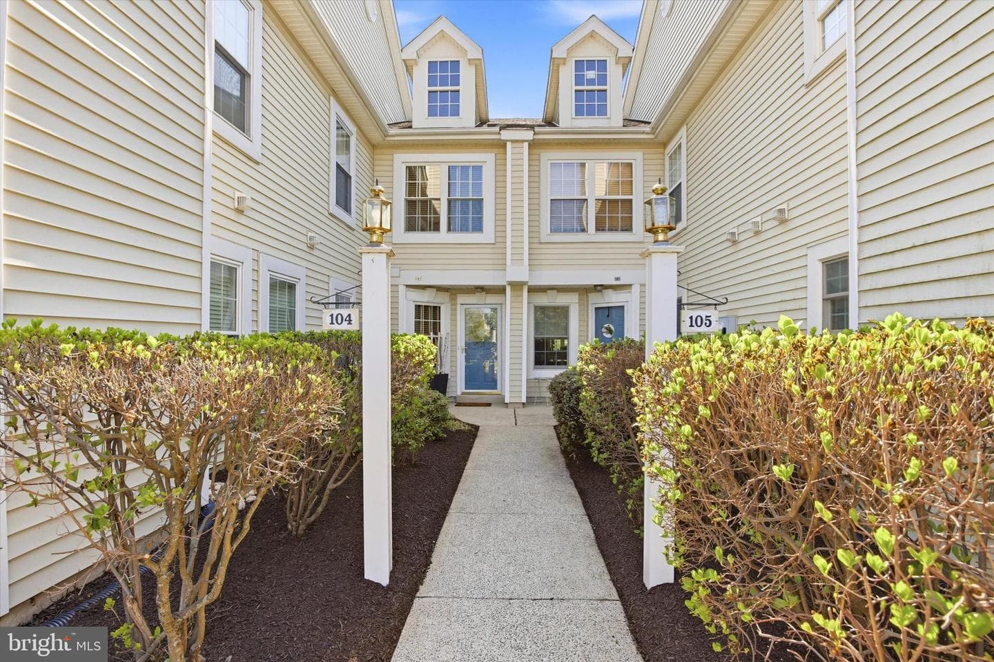 105 Strawberry Court photo 2