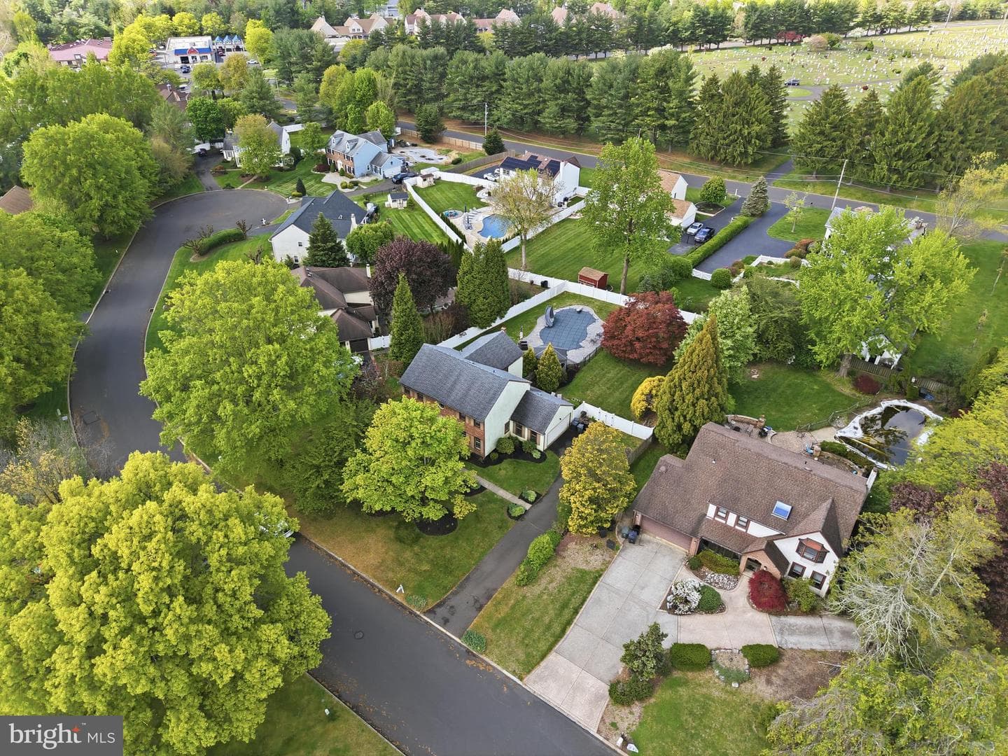 9 Renee Circle photo 36