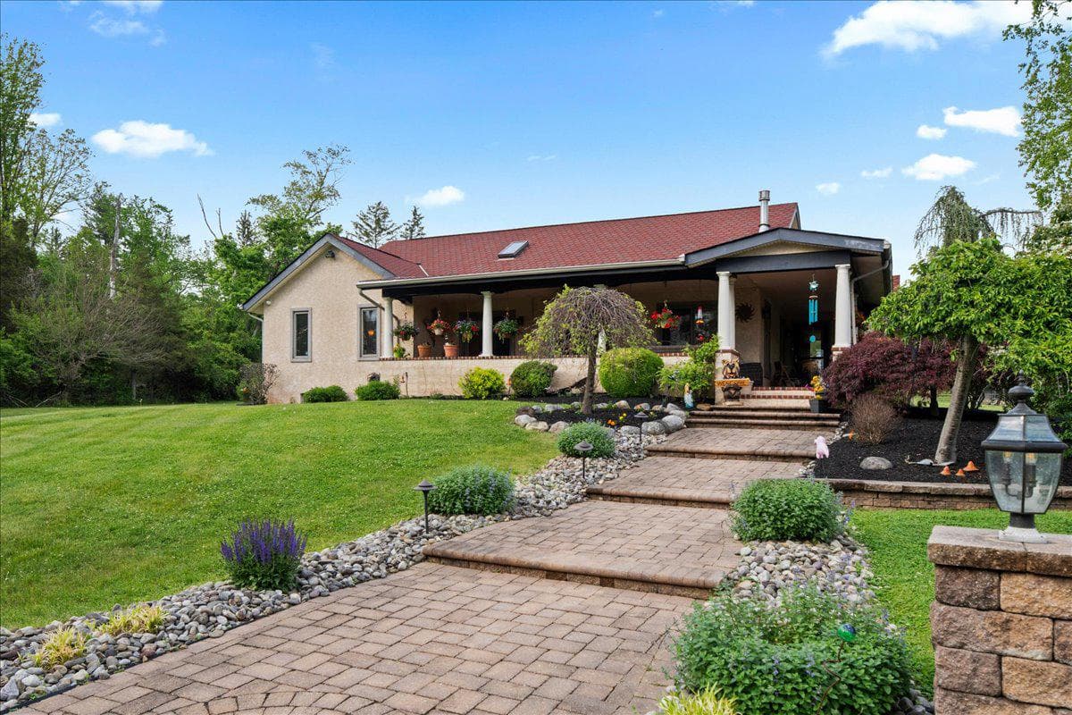 1121 Swamp Road photo 6