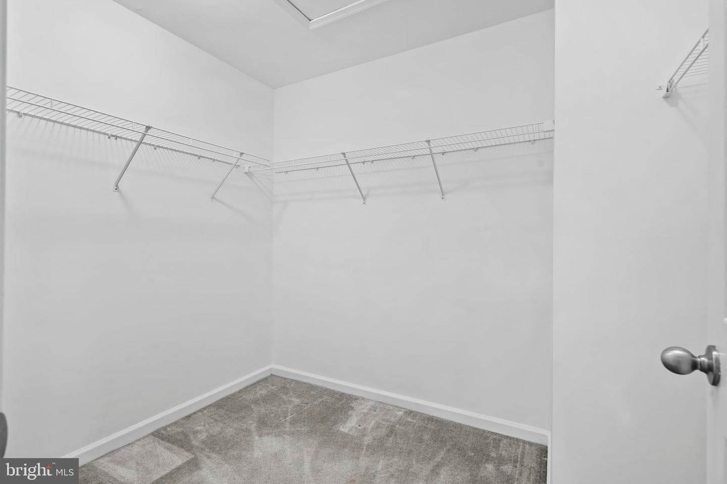 415 Chestnut Court photo 16