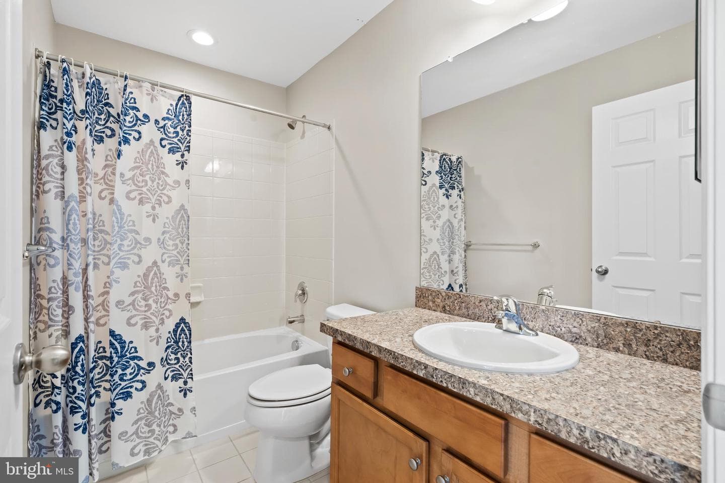 415 Chestnut Court photo 19