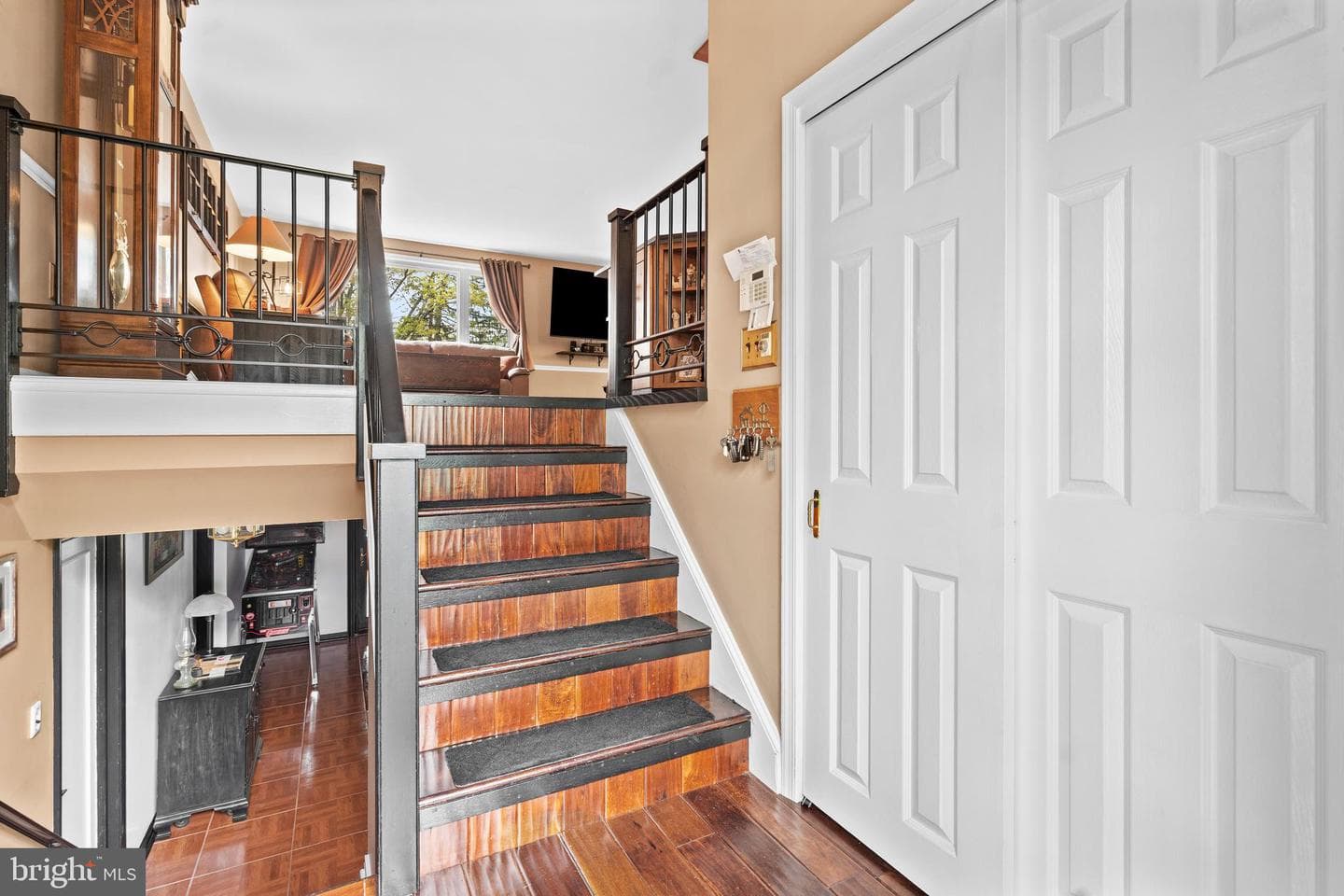 69 Christopher Drive photo 3