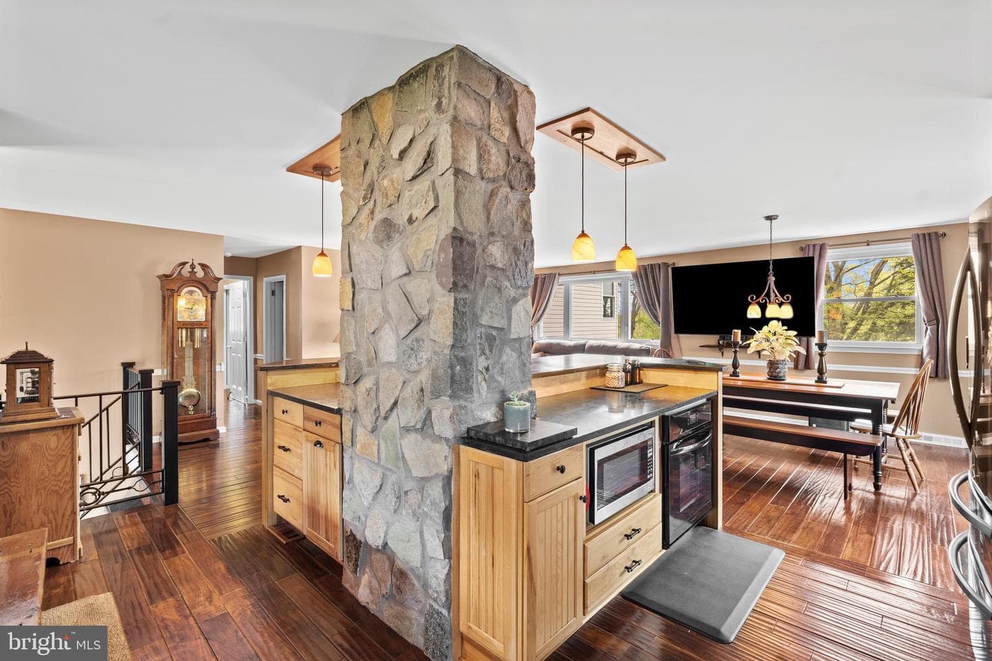 69 Christopher Drive photo 5