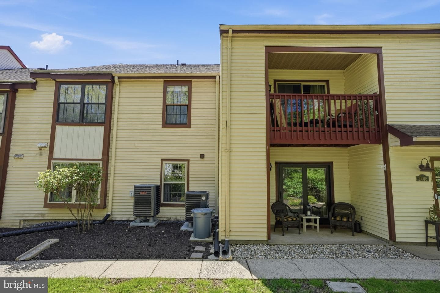 1014 Barry Court photo 4