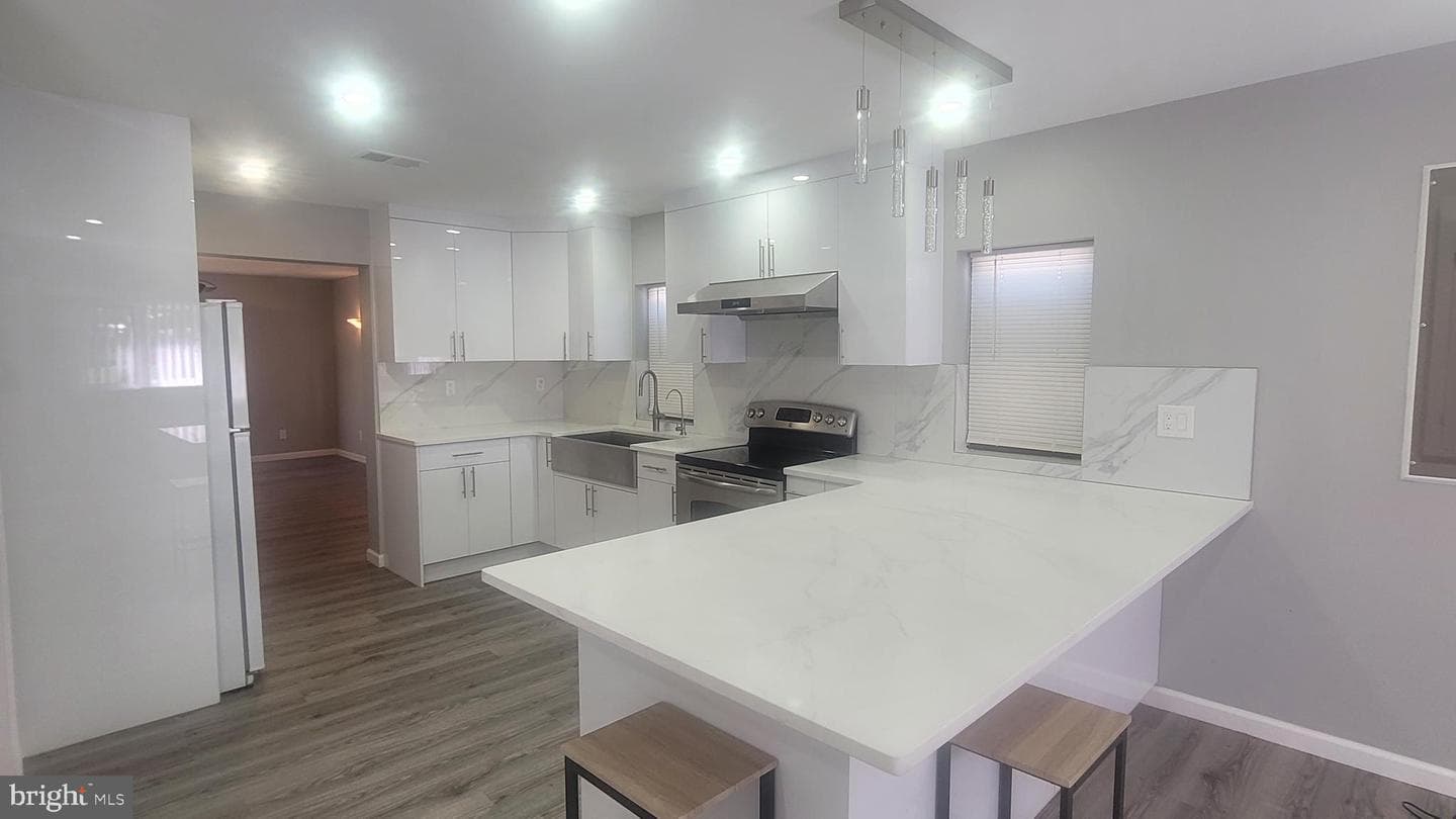 4705 Oak Avenue photo 10