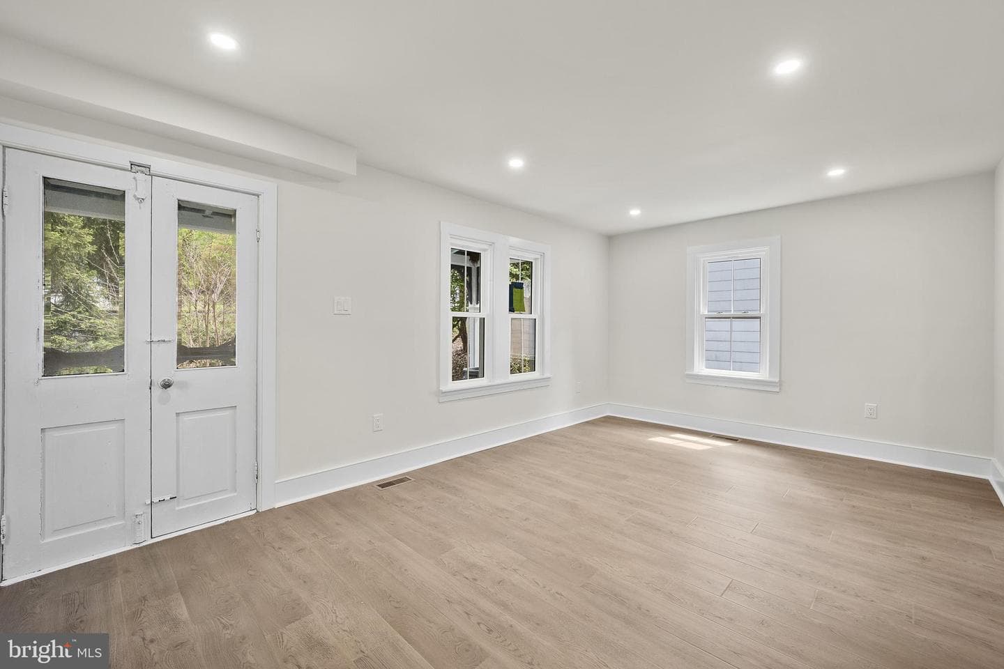 2090 Durham Road photo 11