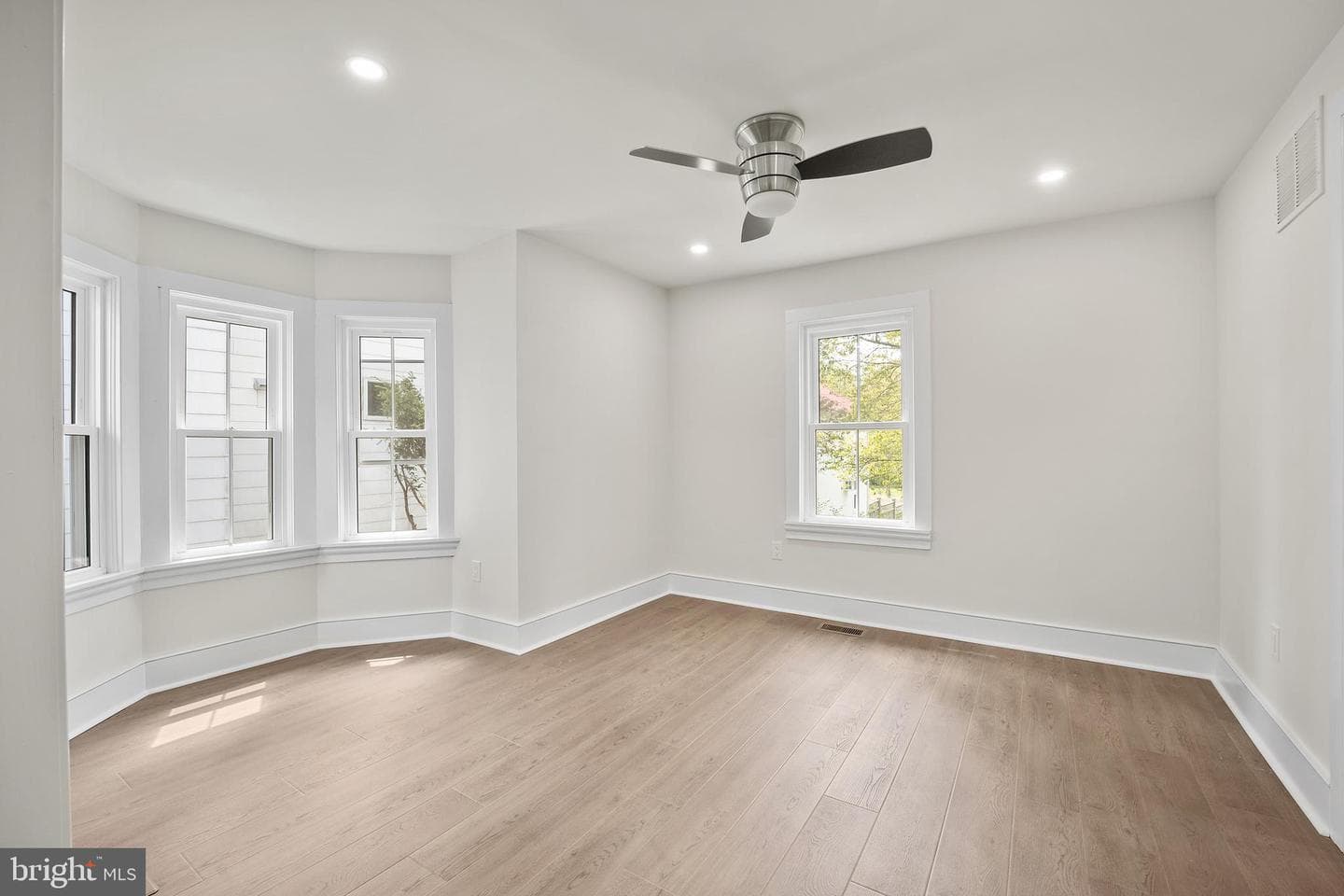 2090 Durham Road photo 13