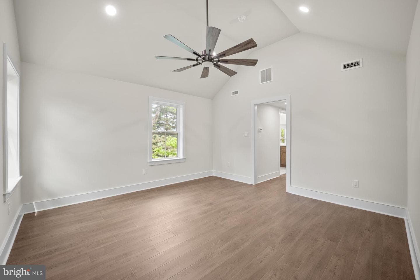 2090 Durham Road photo 31