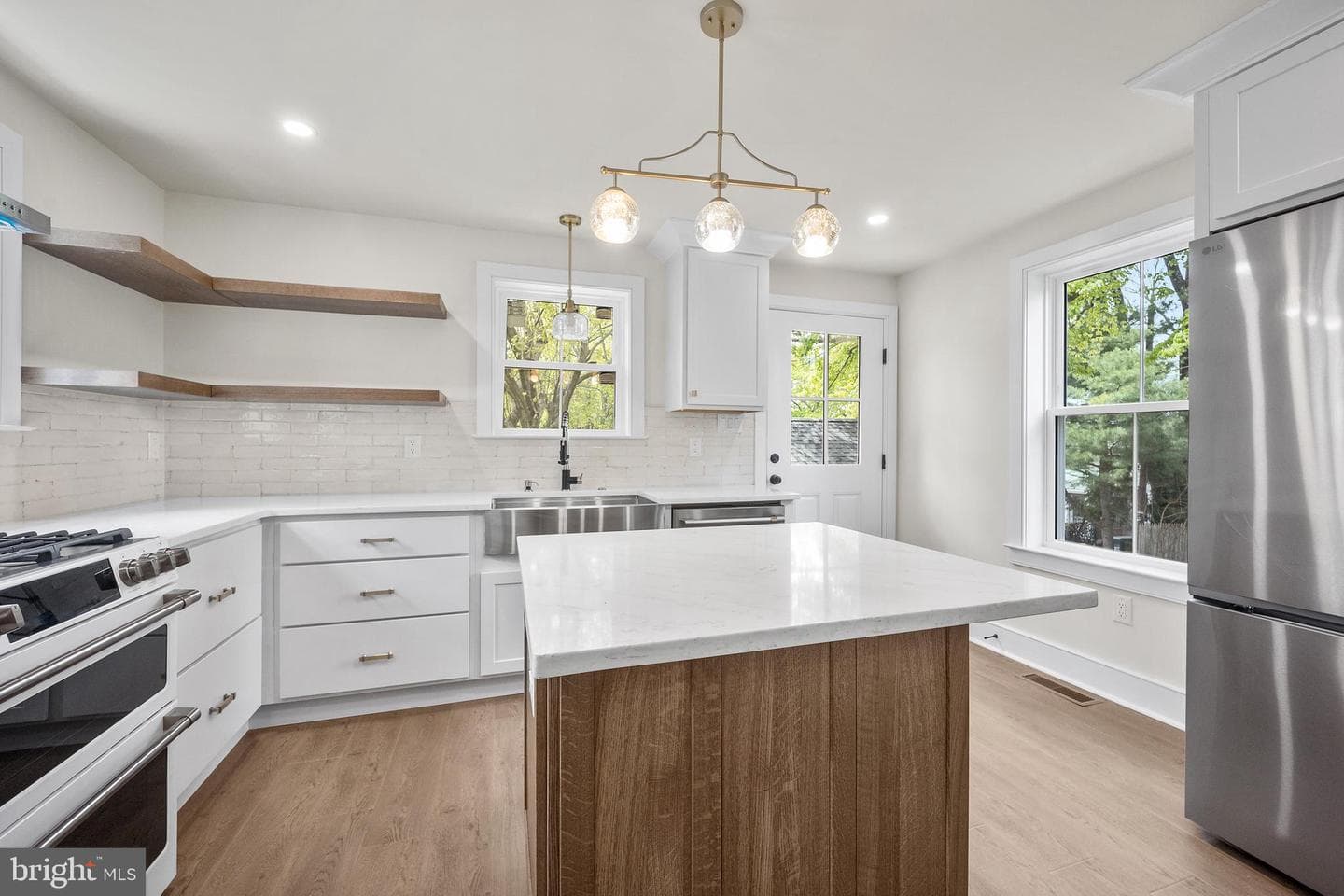 2090 Durham Road photo 7