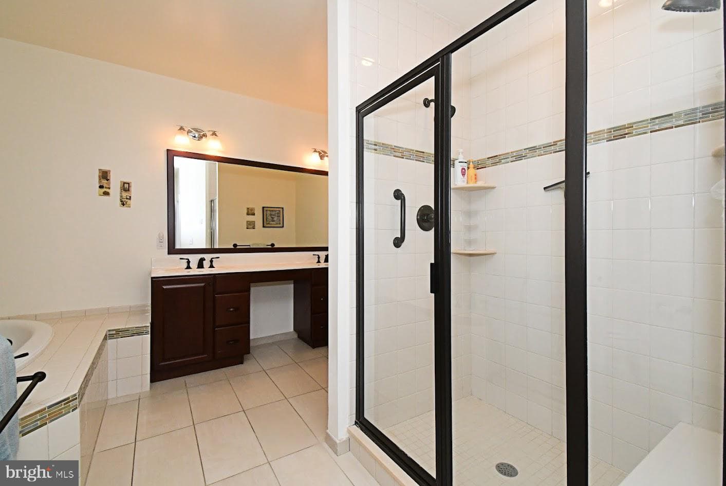 300 Rowland Lane photo 42