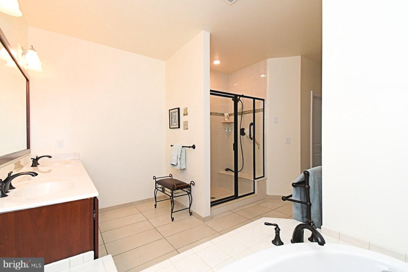 300 Rowland Lane photo 44