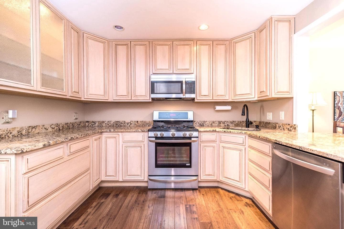 1607 Lakeview Circle photo 13