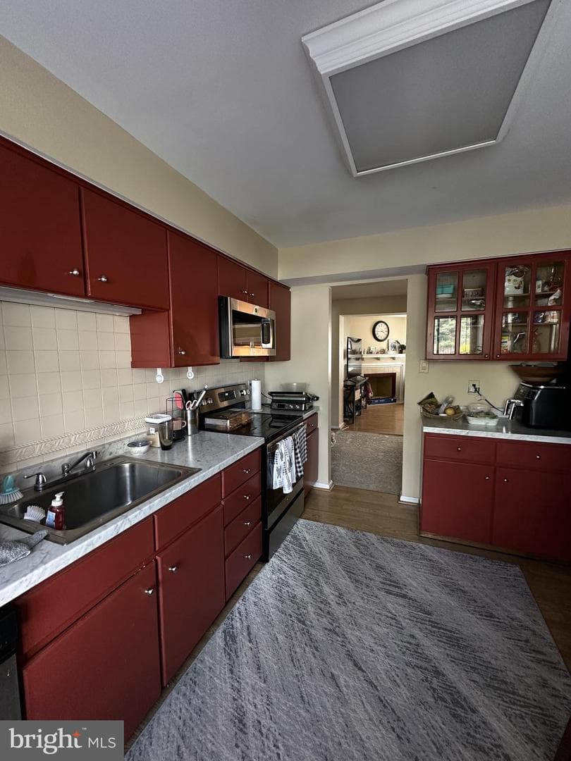 572 Atwood Court photo 7