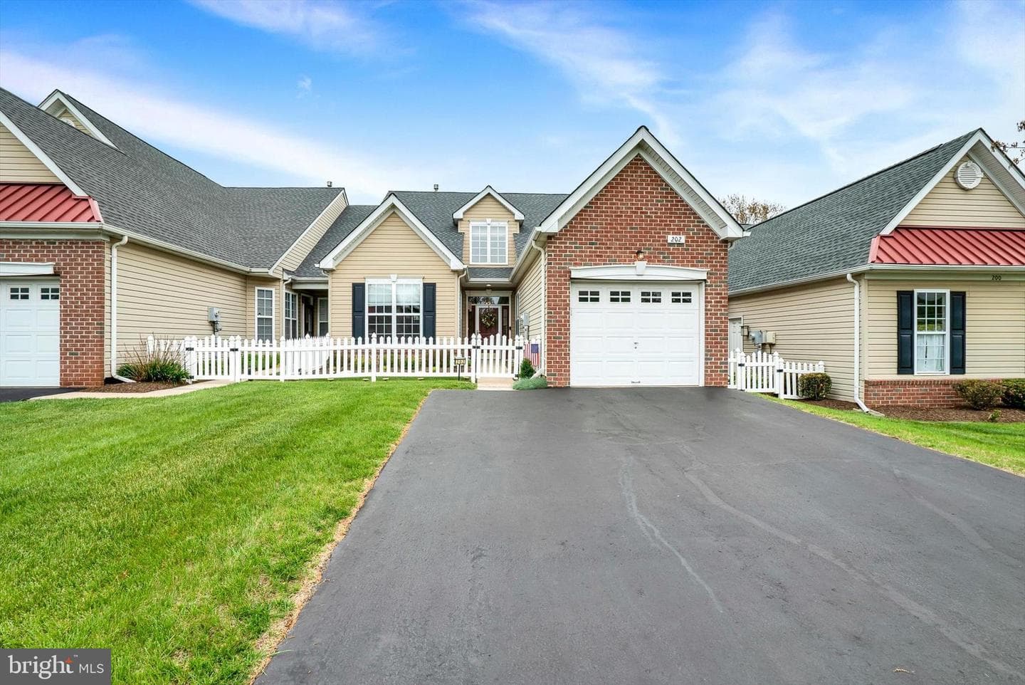 202 Dorchester Drive photo 2