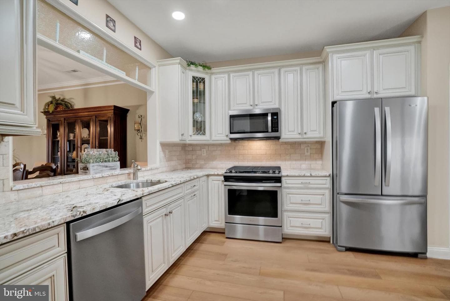 202 Dorchester Drive photo 6