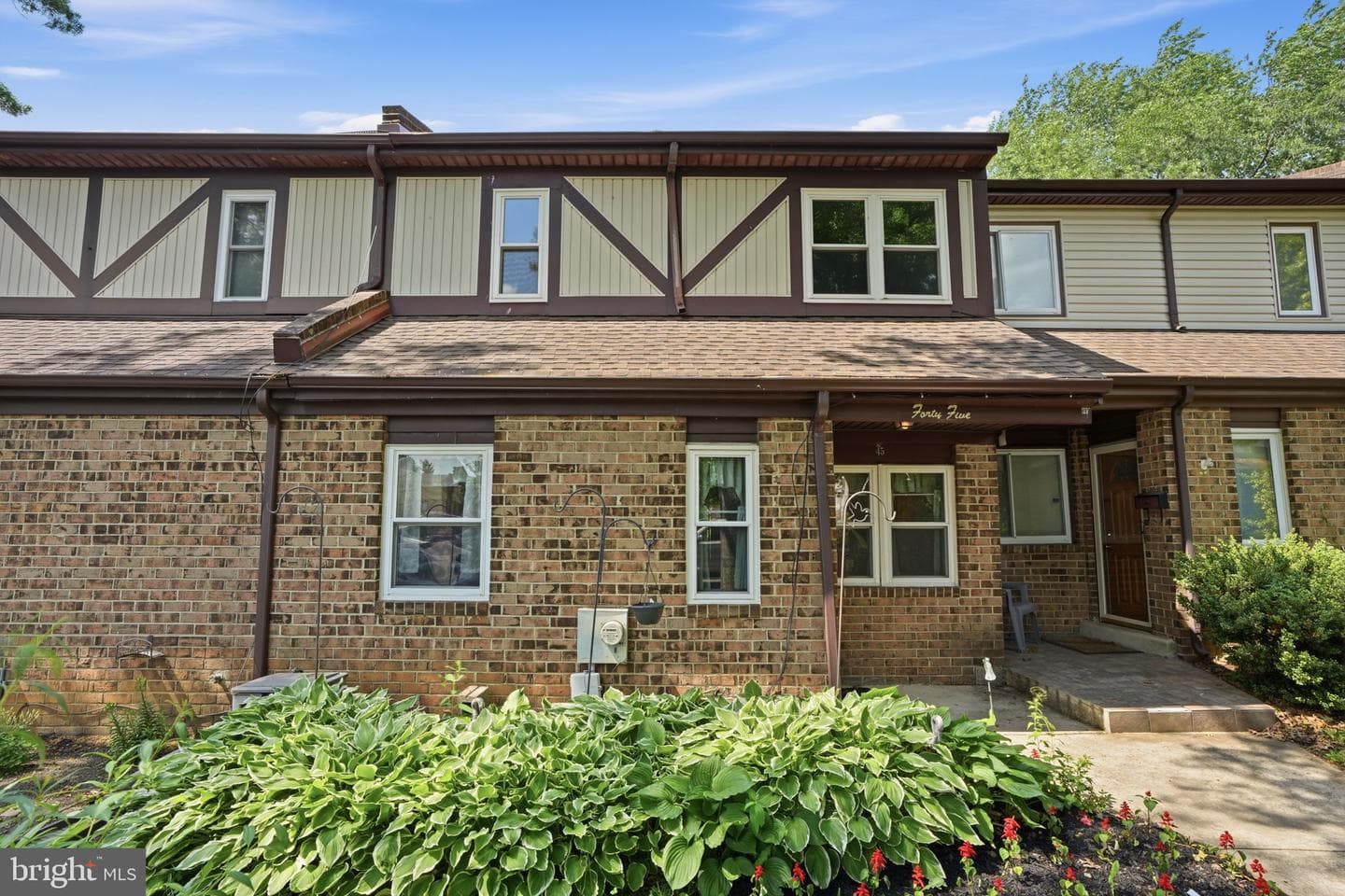 45 Hollybrooke Dr photo 2