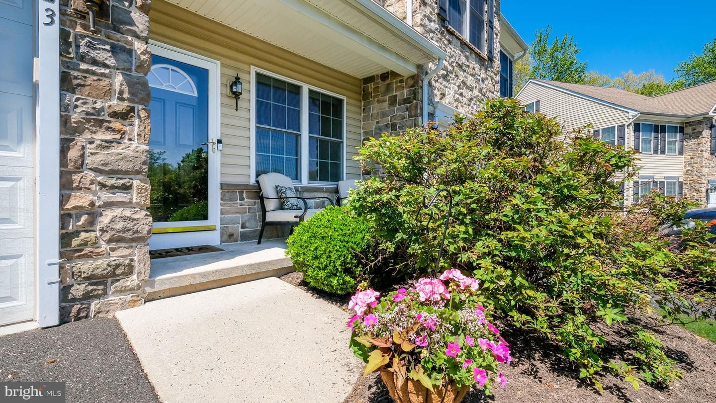 23 Woodspring Circle photo 3
