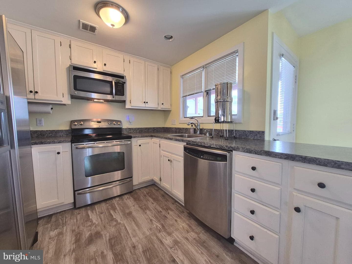 145 Diamond Street #c photo 21