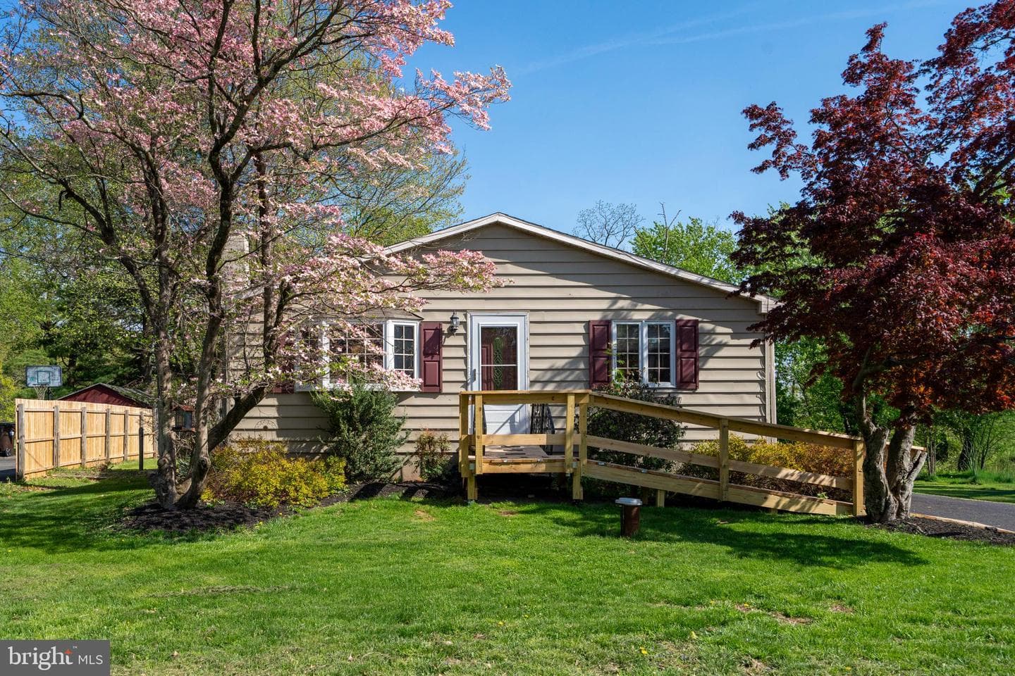 514 Fairhill Road photo 1