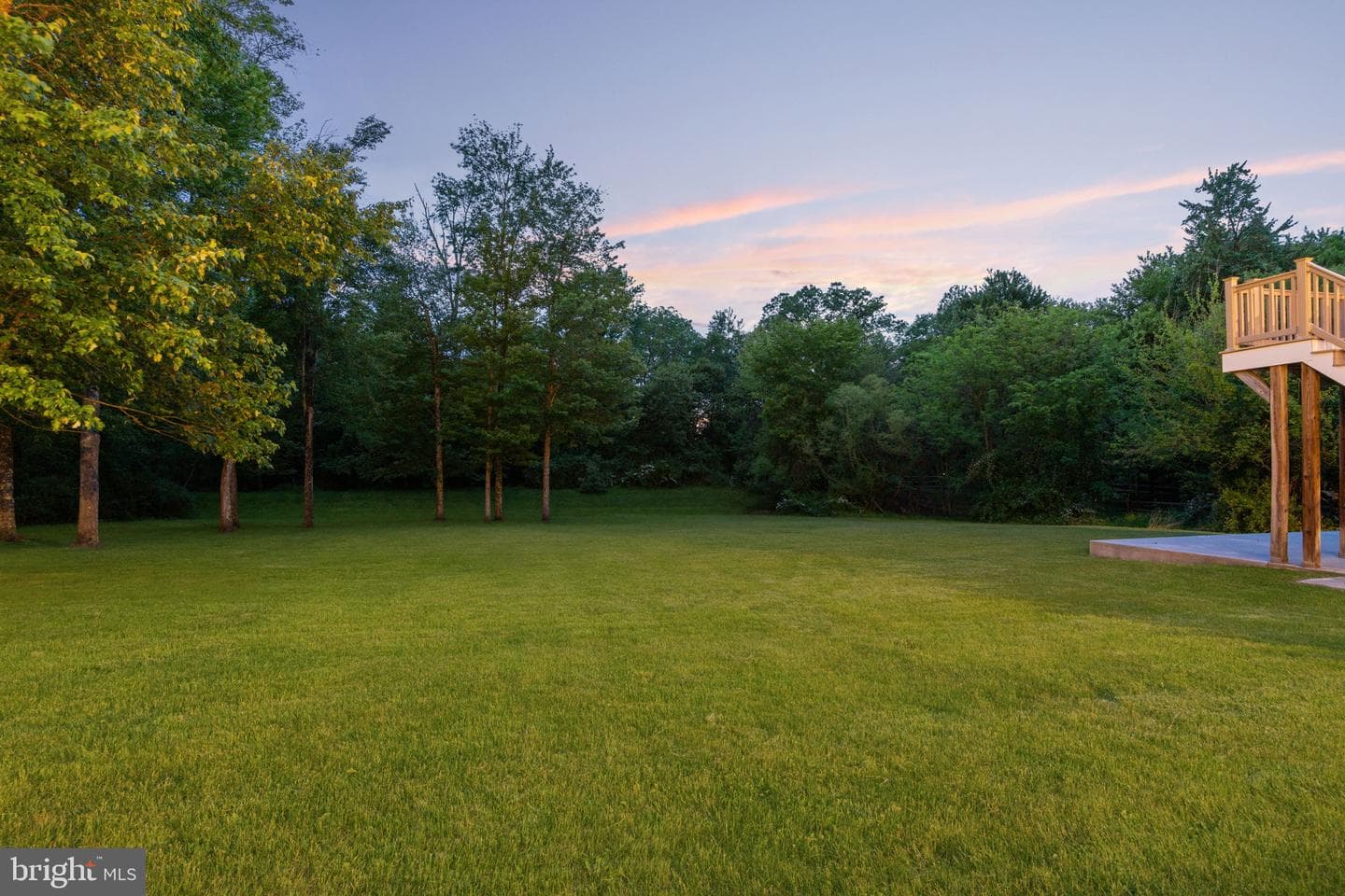 102 Pickwick Drive photo 117