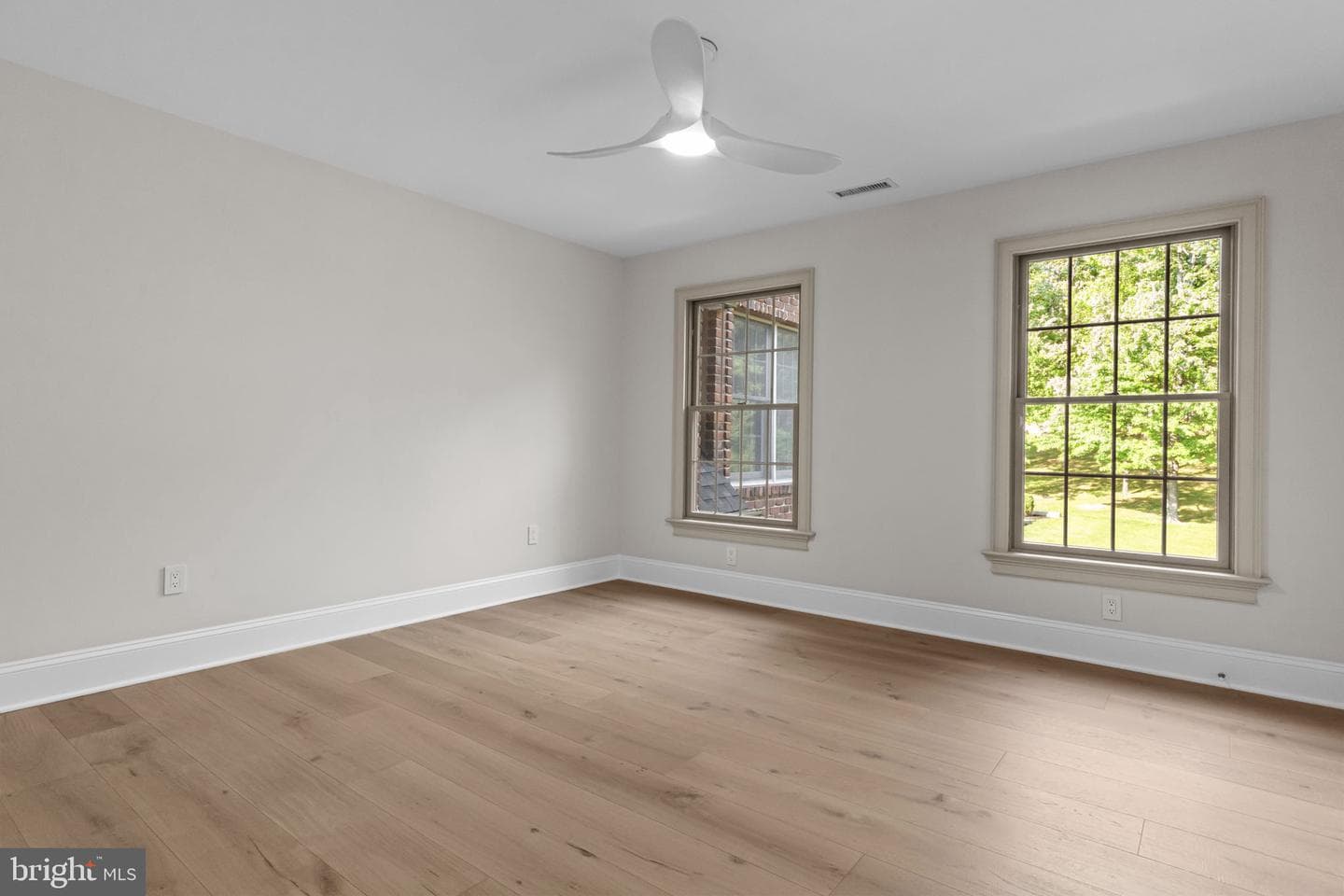 102 Pickwick Drive photo 51
