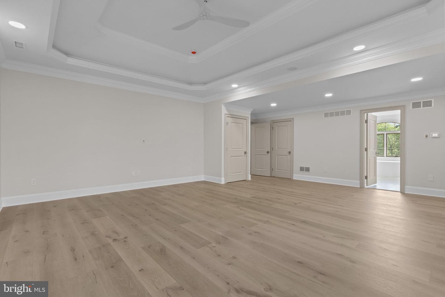 102 Pickwick Drive photo 60