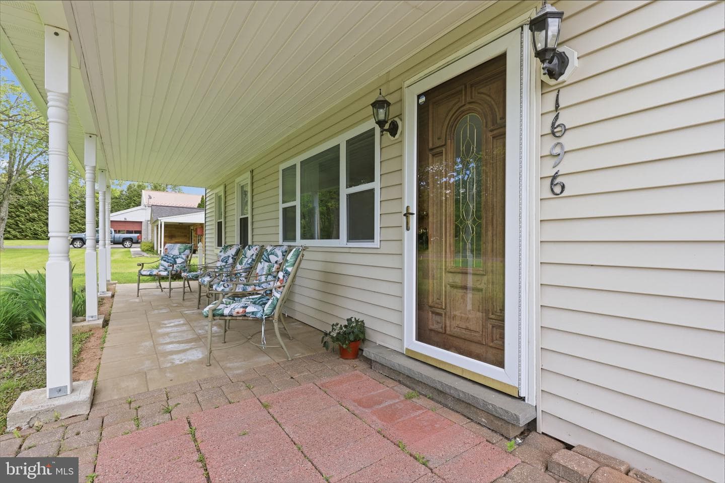 1696 Chestnut Ridge Road photo 4