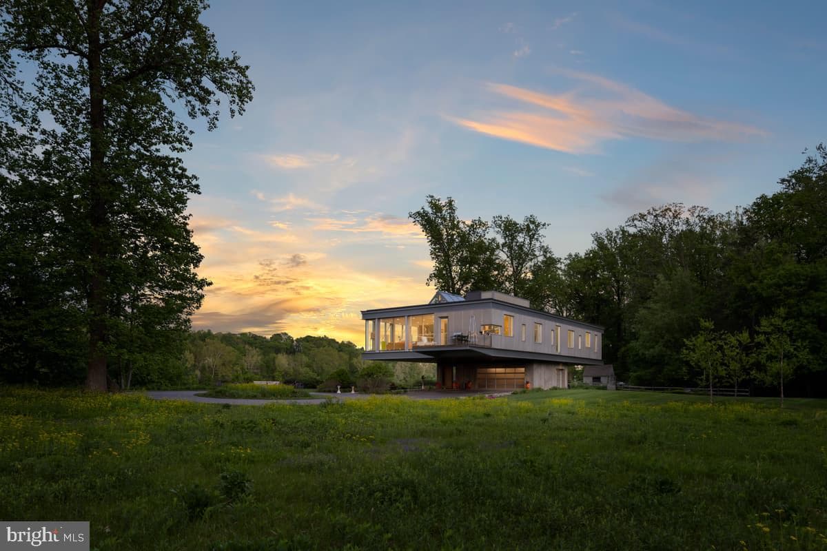 2710 River Road photo 62