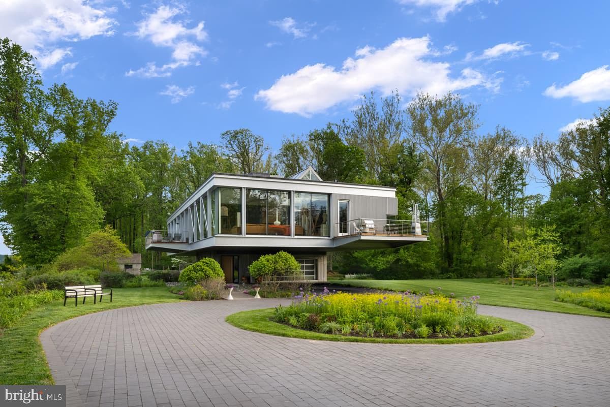 2710 River Road photo 71
