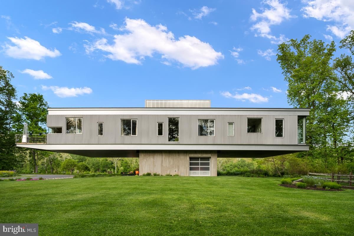 2710 River Road photo 79