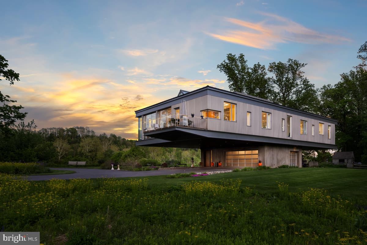 2710 River Road photo 80