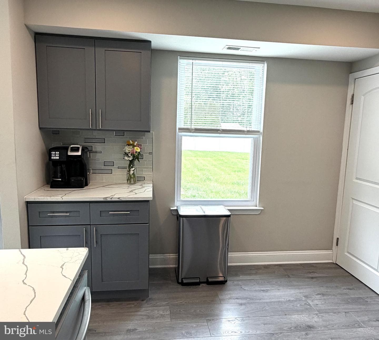 609 S Queen Anne Drive photo 11