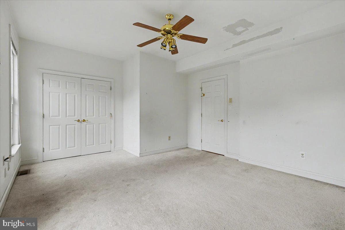 1558 River Road photo 37