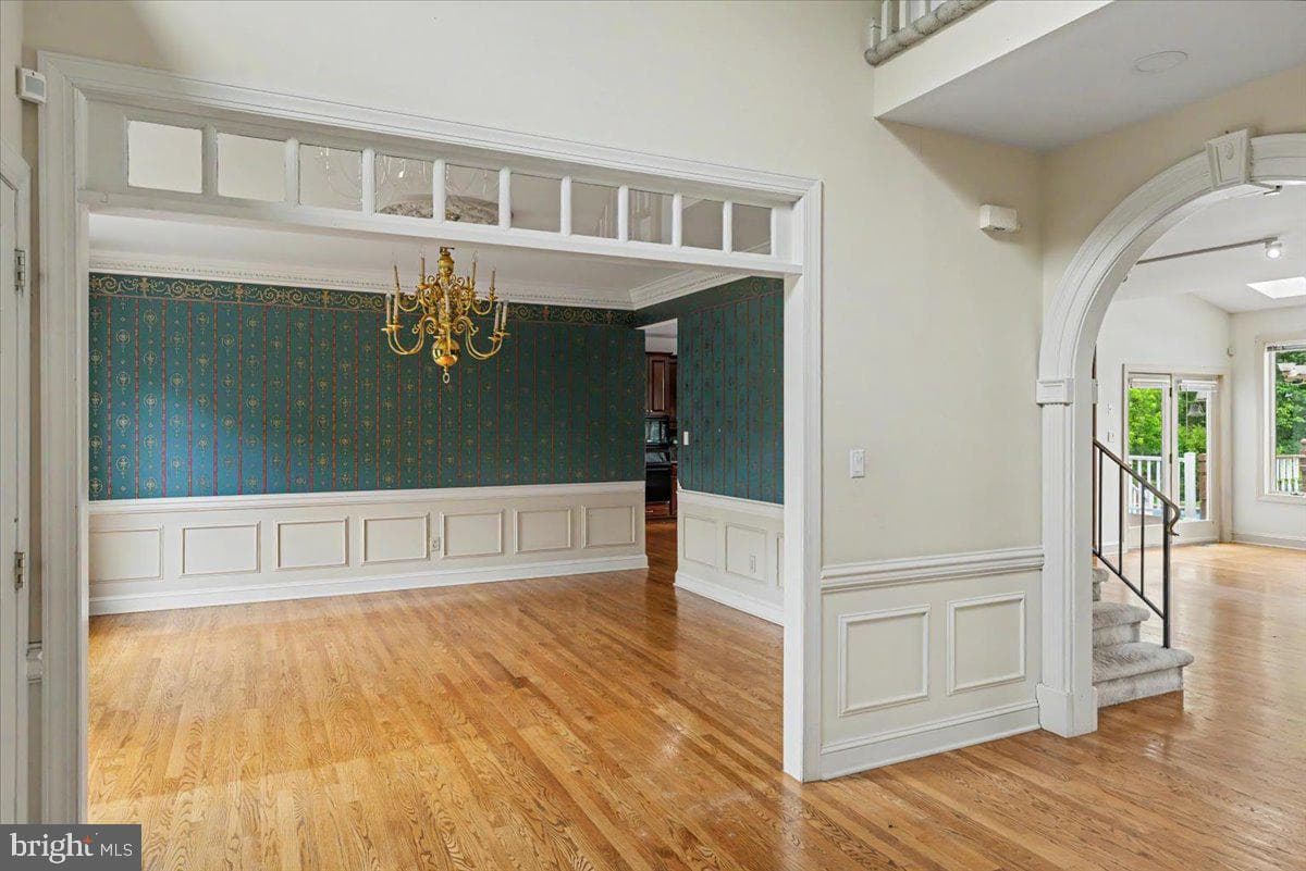 1558 River Road photo 4