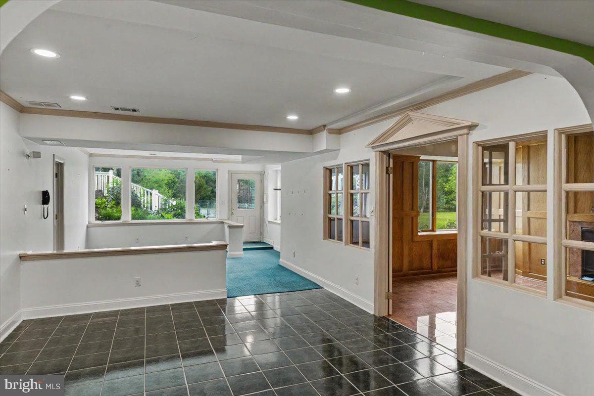 1558 River Road photo 41