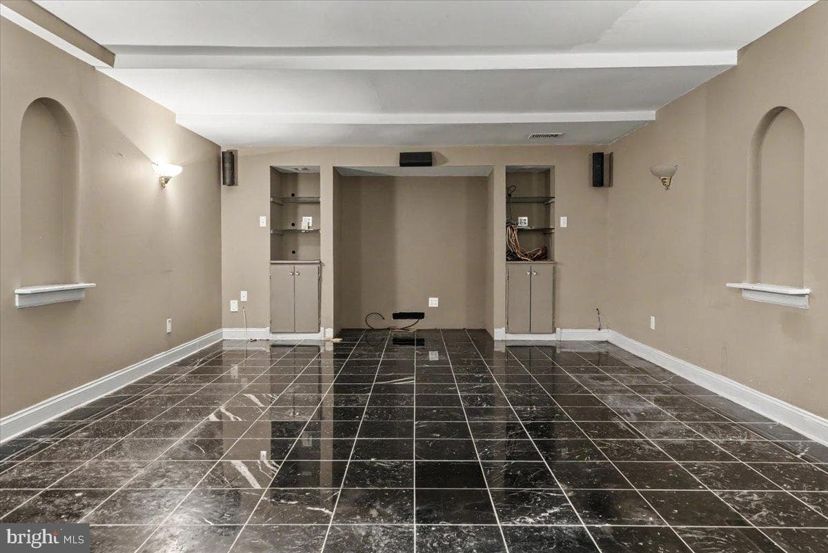 1558 River Road photo 46