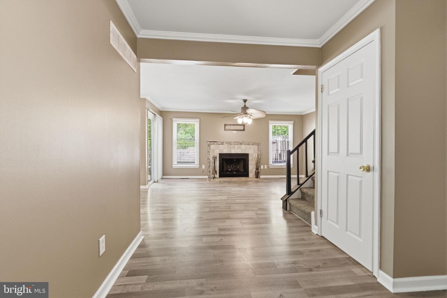 1586 Bud Lane photo 4