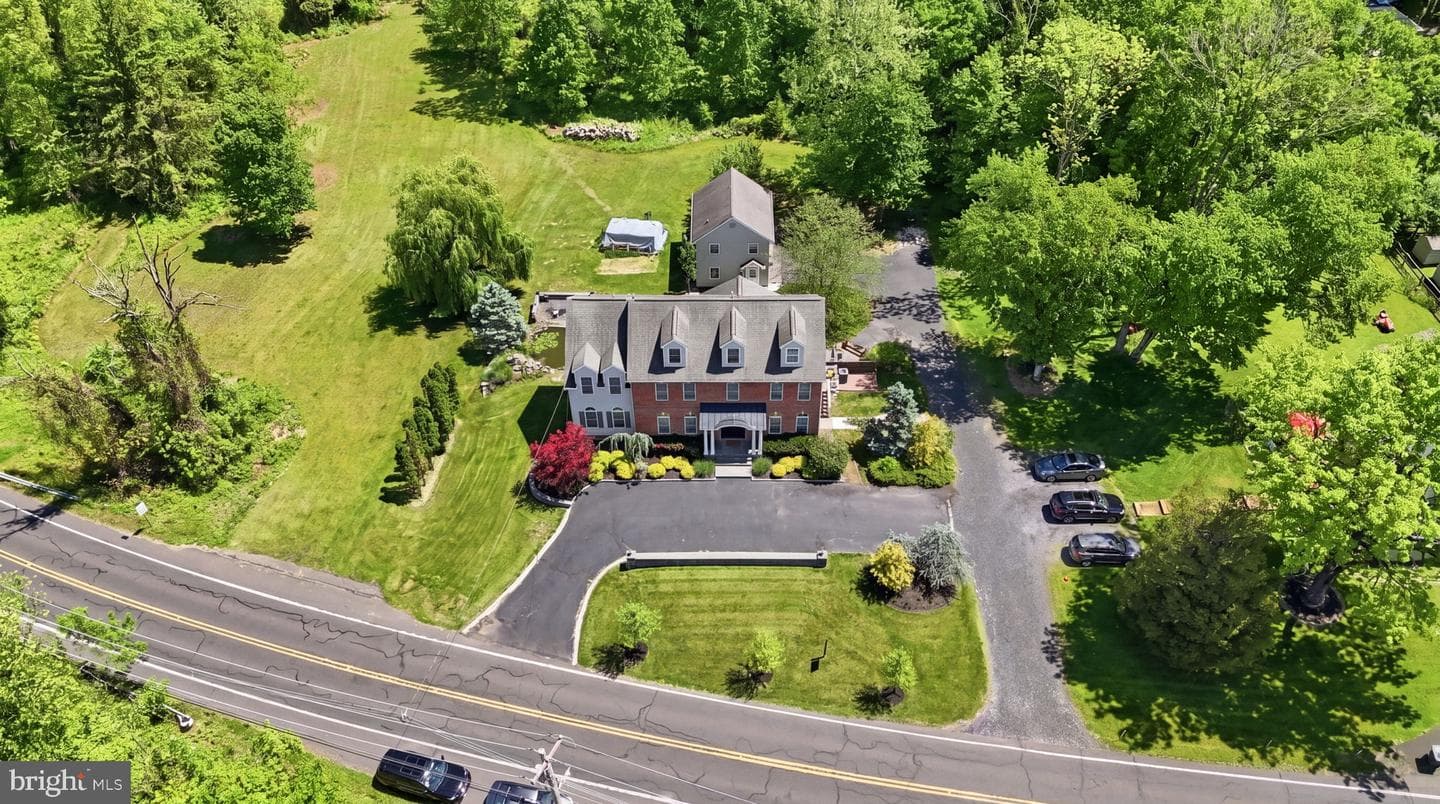726 Bridgetown Pike photo 75