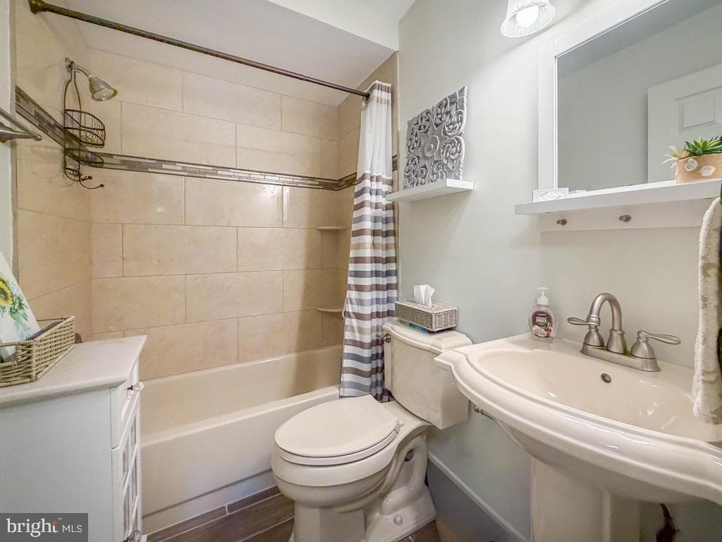 601 Society Place photo 13
